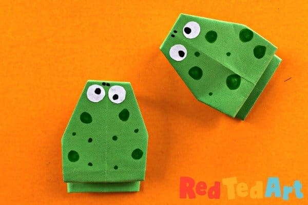 This image has an empty alt attribute; its file name is Crazy-Frogs-Halloween-2.jpg