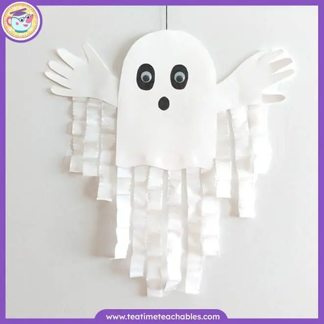 Spooky Ghost Halloween Craft!